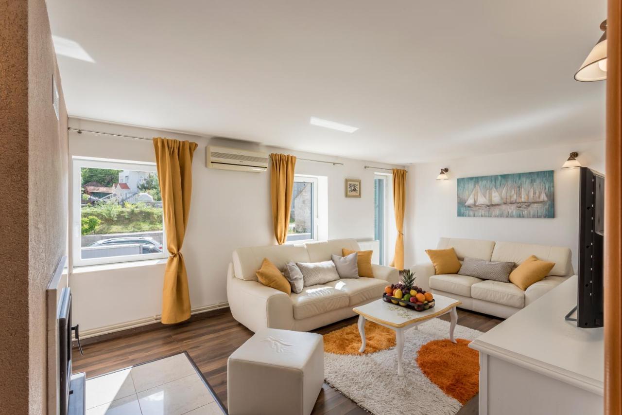 Holiday House Mala Sinj Eksteriør billede